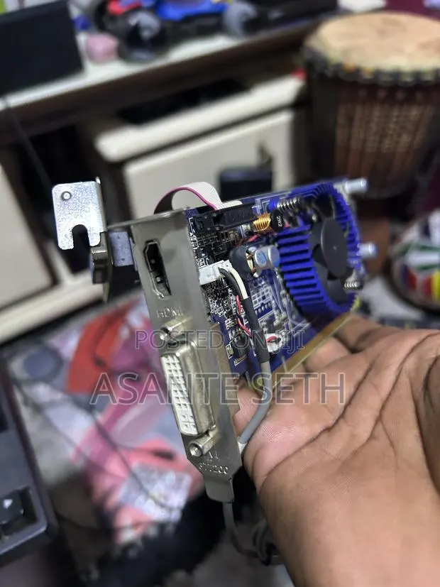 Nvidia Gt 100 Graphics Card 512mb for Display or Soft Games · Photo 1