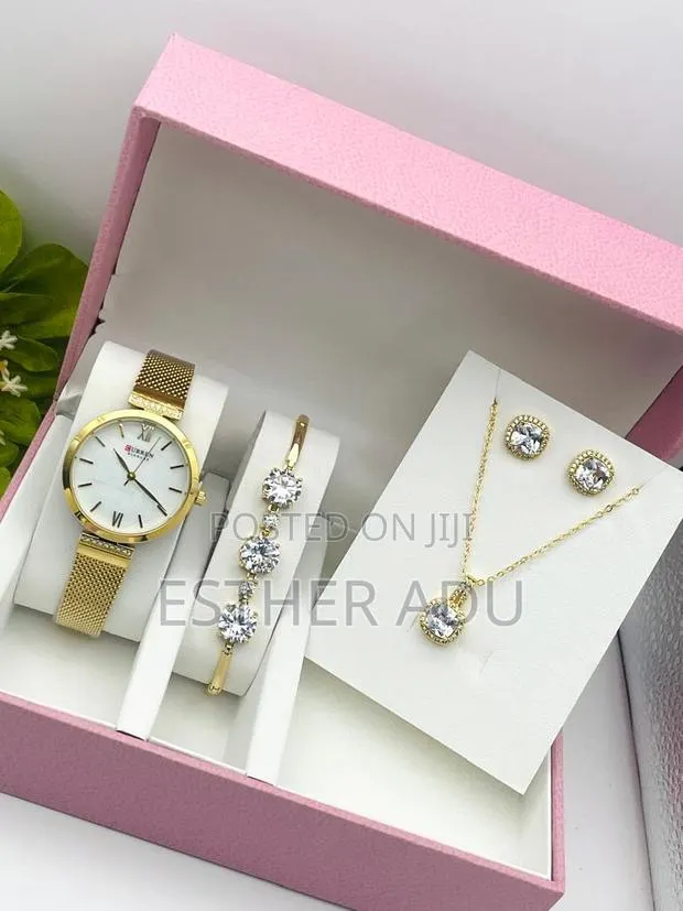 Gold Jewelry Set · Photo 1