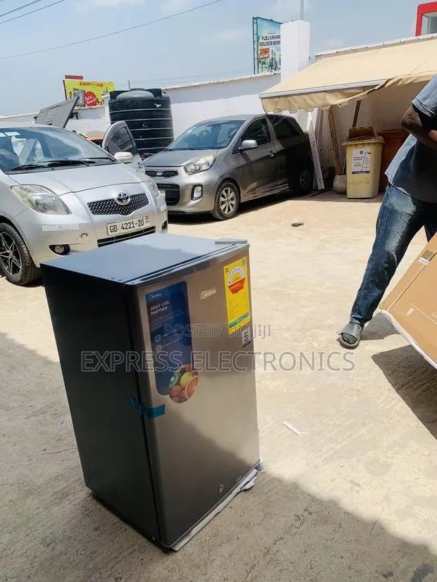 Highly Recommended Single Door Fridge Midea 93l · Photo 1