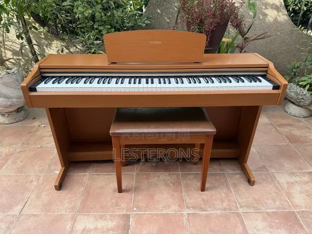 Yamaha Arius Ydp-123 · Photo 1