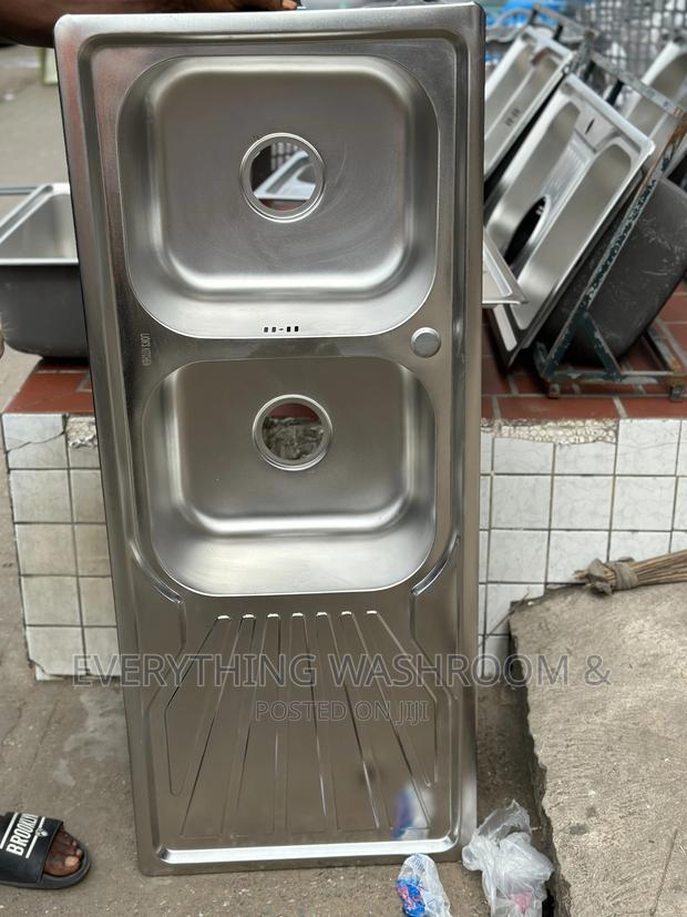 Double Bowl Sink With Accessories · Photo 2