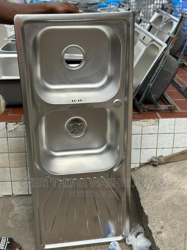 Double Bowl Sink With Accessories · Photo 1