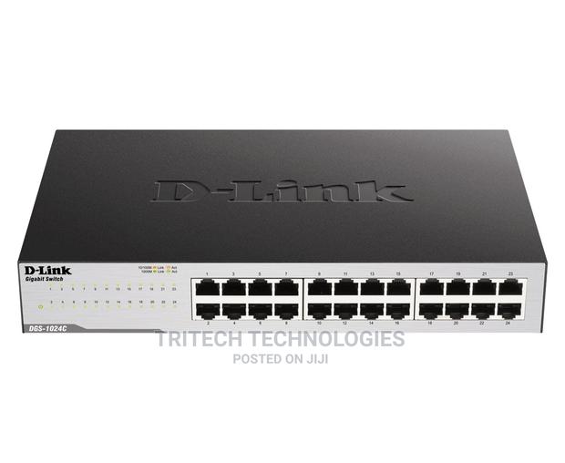 D-Link 24-Port Gigabit Unmanaged DGS-1024c · Photo 1