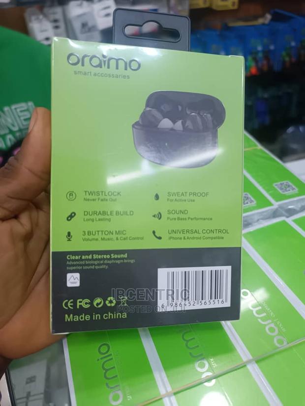 Oraimo Wireless Earbuds With Power Bank · Photo 1