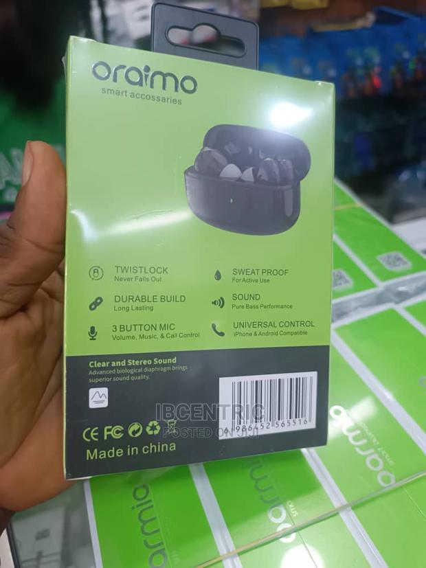 Oraimo Wireless Earbuds With Power Bank · Photo 2