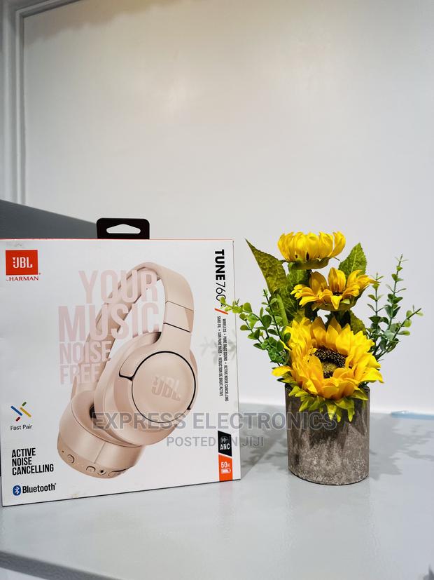 JBL Tune 760 Ultimate Streaming Headphones · Photo 1