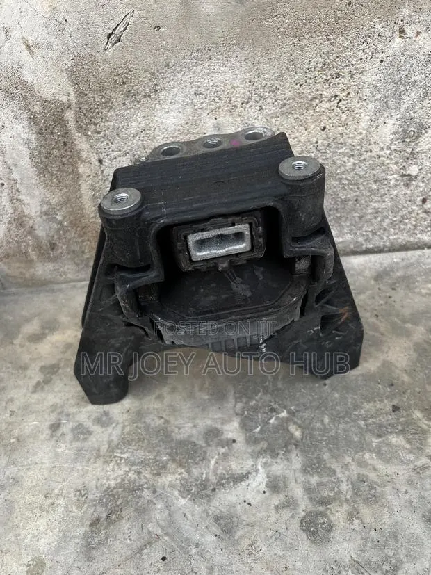 Honda CRV L Engine Seat · Photo 1