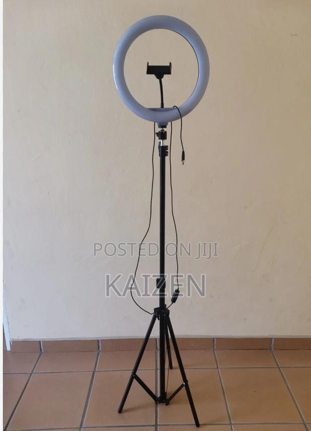 12 Inch Ring Light · Photo 4