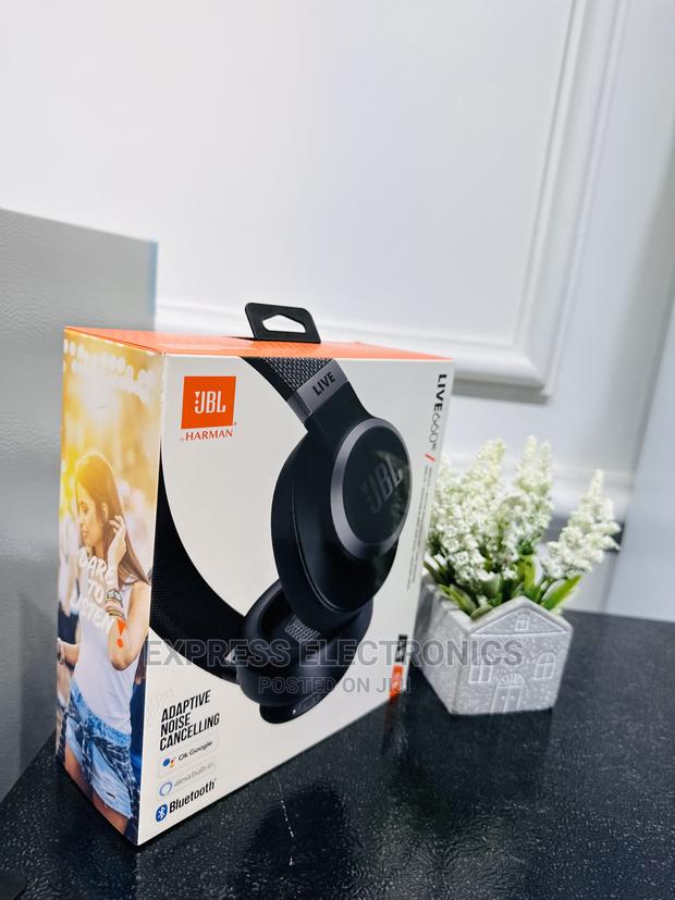 Massive Sound Headphone JBL Live 660— · Photo 1