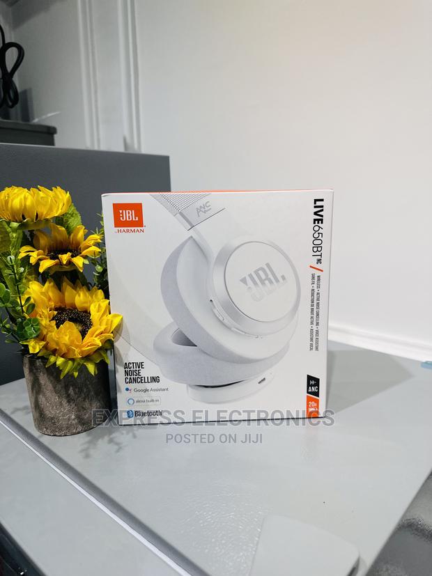 Long Lasting Durability JBL Live 650BT · Photo 1