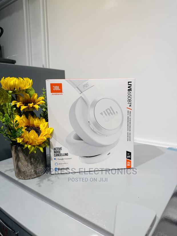 Foreign Standard JBL Live 650BT · Photo 1