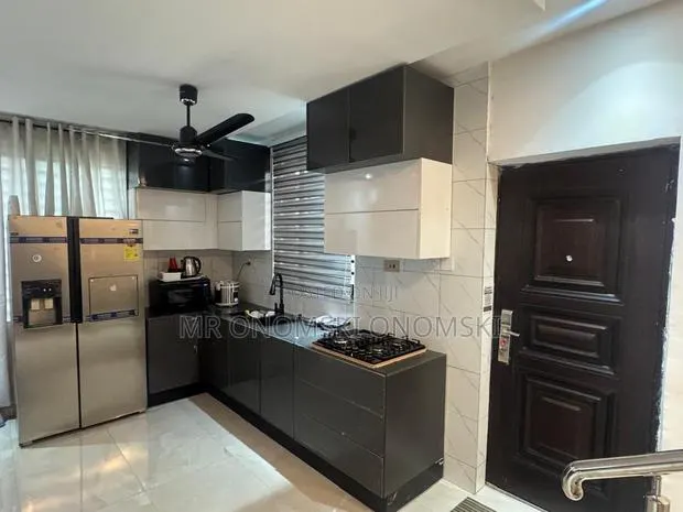 Studio Luxurious Rooms Located at Tema Community 12 New Road Klagon · Photo 3