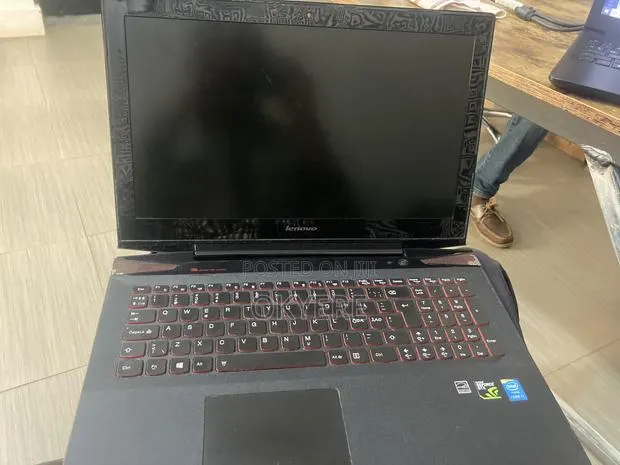 Laptop Lenovo Y50 12GB Intel Core i7 SSD 256GB · Photo 1