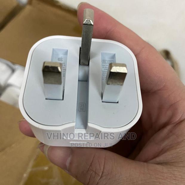 Original iPhone Chargers · Photo 3