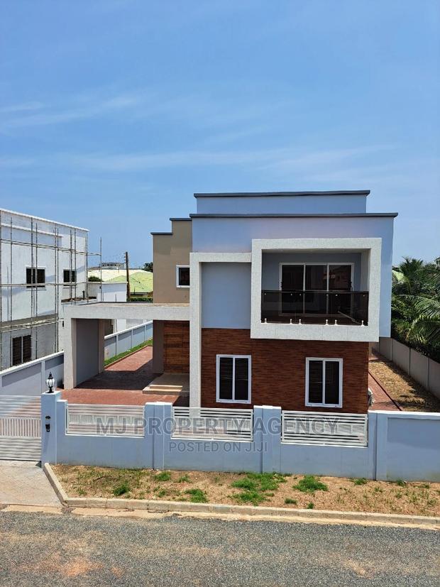 5bdrm House in Devtraco, Tema Metropolitan for sale · Photo 1