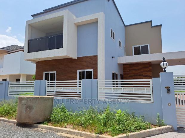 5bdrm House in Devtraco, Tema Metropolitan for sale · Photo 3