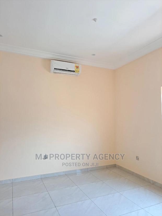 5bdrm House in Devtraco, Tema Metropolitan for sale · Photo 6