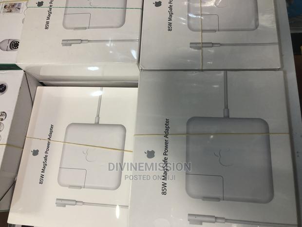 Macbook Air Charger 85w. · Photo 2