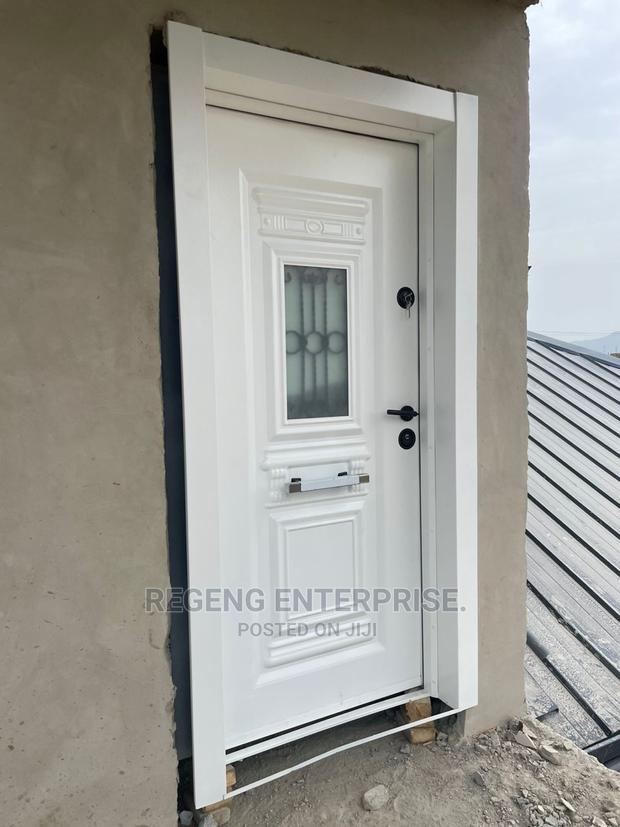 Mic White Security Door · Photo 1