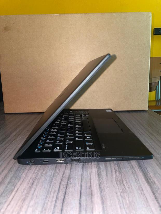 New Laptop Dell Latitude 7300 8GB Intel Core I7 SSD 256GB · Photo 4