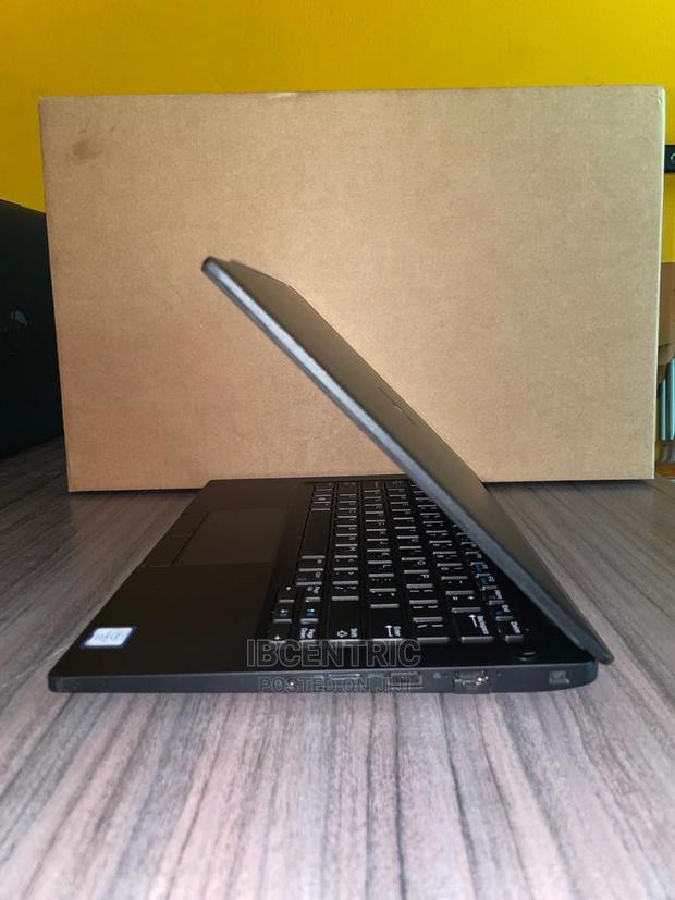 New Laptop Dell Latitude 7300 8GB Intel Core I7 SSD 256GB · Photo 3