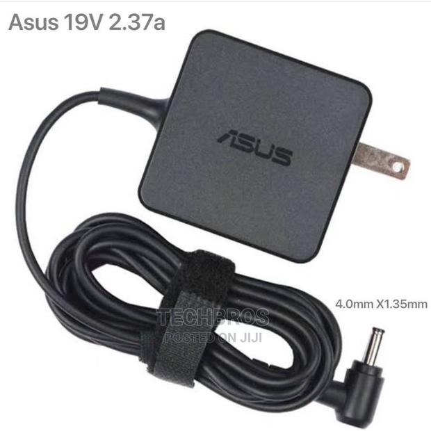 Asus Small Pin Charger for Zenbook 65w · Photo 3