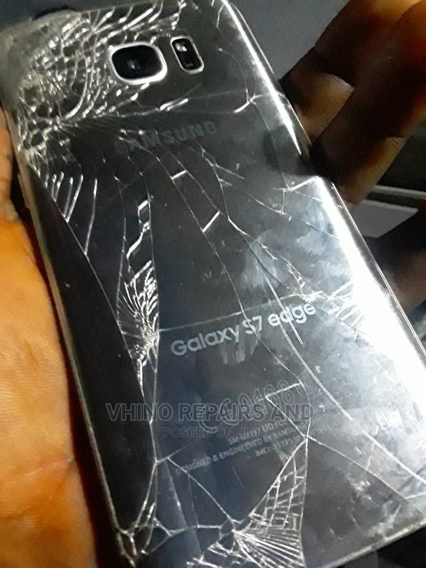 Original Samsung Back Glass ( VHINO PHONES) · Photo 2