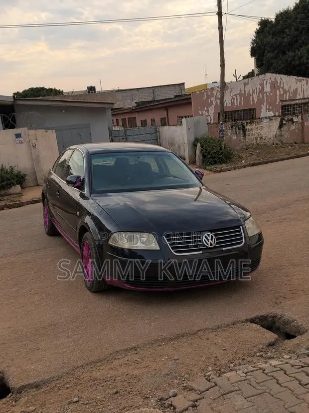 Volkswagen Passat 2.8 2001 Black · Photo 1
