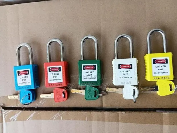 Safety Padlock · Photo 1