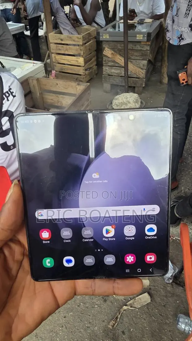 Samsung Galaxy Z Fold 5 1 TB Black · Photo 1