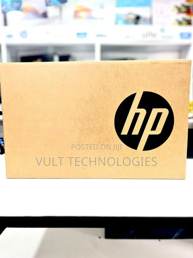 New Laptop HP 15-fd0290ns 16GB Intel Core 5 SSD 512GB · Photo 1