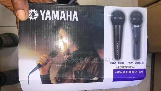 Yamaha Corded Mic · Photo 1