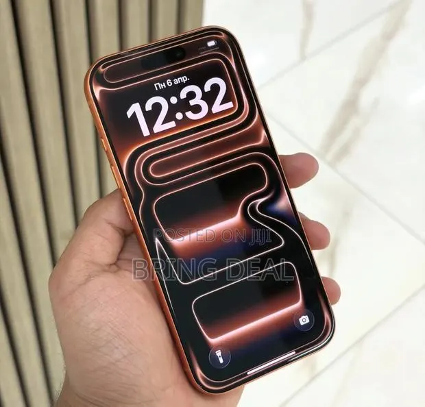 Apple iPhone 17 Pro 256 GB Orange · Photo 1