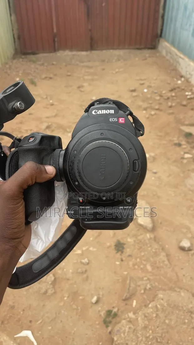 Canon C100 (Body Only) · Photo 1