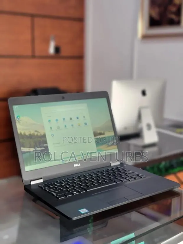 Laptop Dell Latitude E7470 16GB Intel Core i7 SSD 256GB · Photo 1