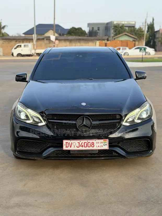 Mercedes-Benz E350 2015 Black · Photo 1