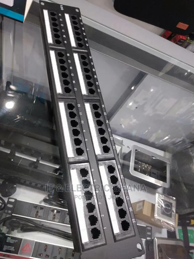 48 Port Patch Panel Cat5 · Photo 1