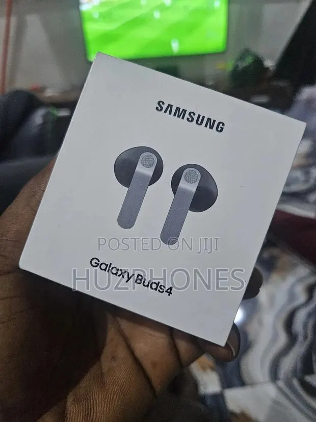 Samsung Buds 4 · Photo 1