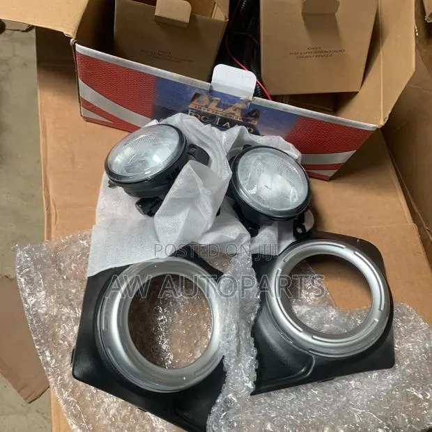 Mitsubishi L200 2009-2014 Foglight and Covers · Photo 1