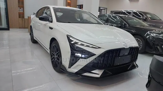 New MG MG5 Luxury 1.5 CVT 2026 White · Photo 1