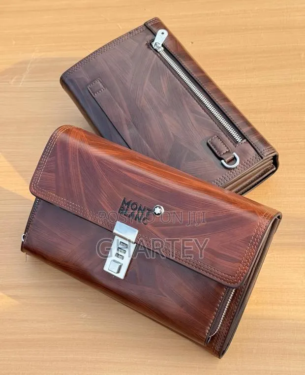 Luxury Montblanc Men’s Leather Clutch Wallet · Photo 1