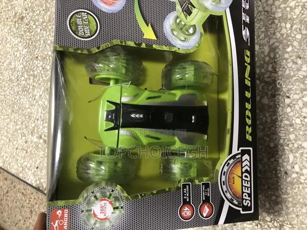 Remote Control Rolling Stunt Car · Photo 1