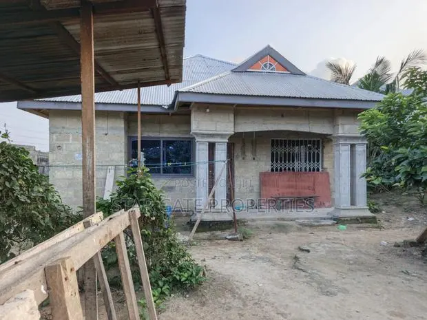 4bdrm House in Ejisu-Juaben Municipal for sale · Photo 2