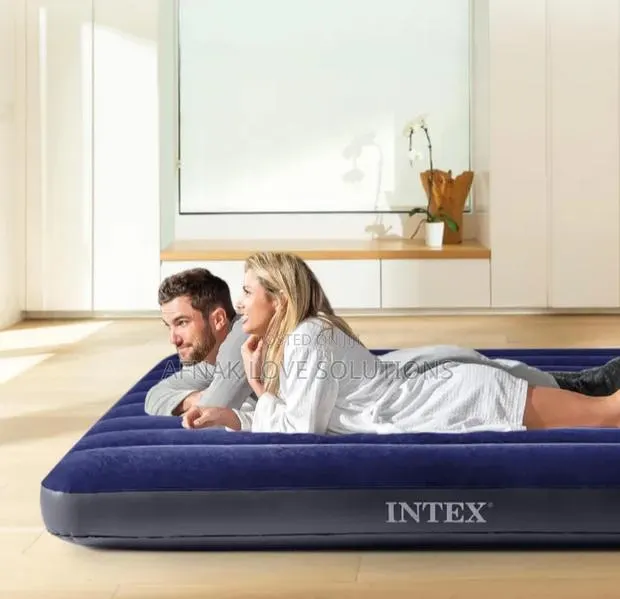 Intex Dura-Beam Queen Size Air Mattress · Photo 1