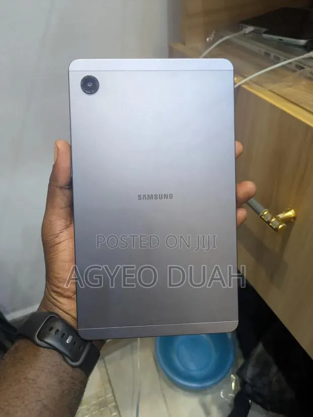 New Samsung Galaxy Tab A9 64 GB Gray · Photo 1