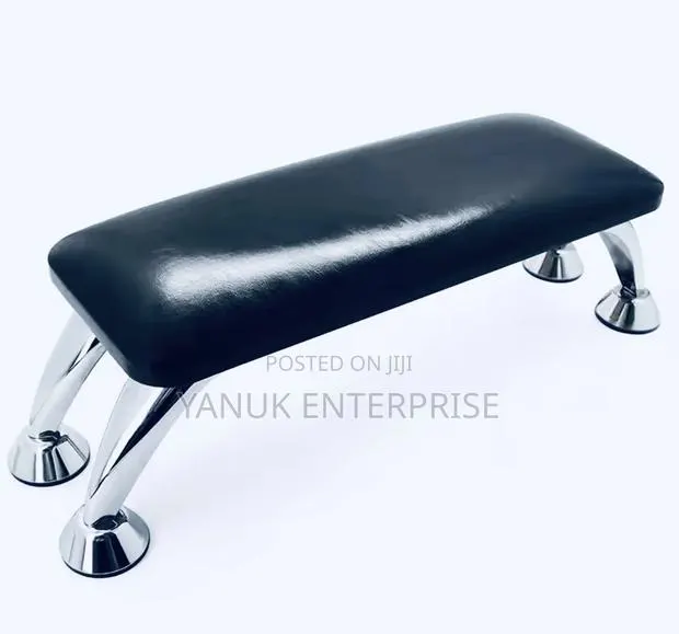 Nails Arm Rest · Photo 1