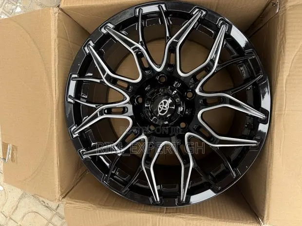 Land Cruiser HardBody Rim 17 Off -Road · Photo 1
