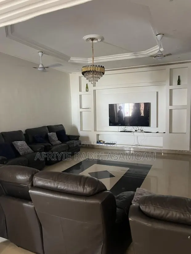 4bdrm House in Ahodwo Sokoban, Kumasi Metropolitan for rent · Photo 1