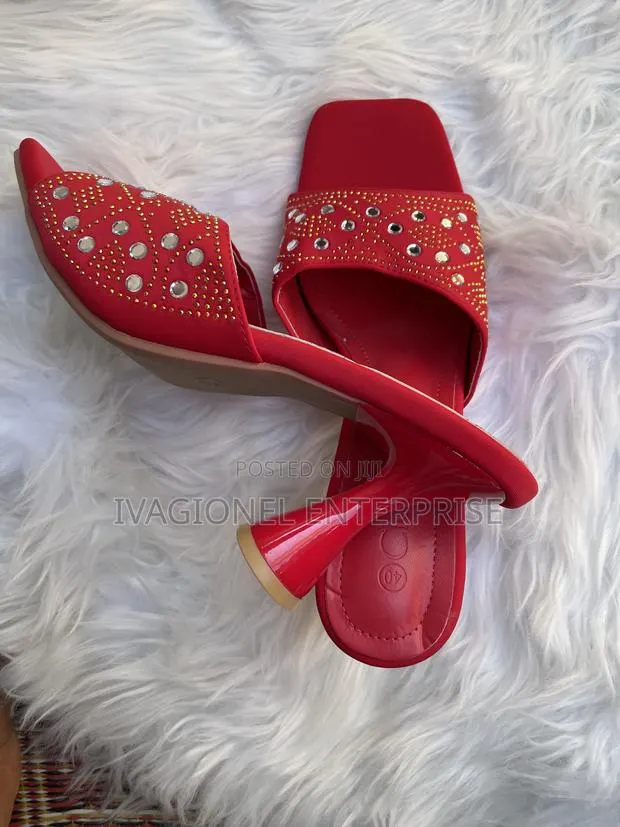 Ladies Slippers · Photo 1