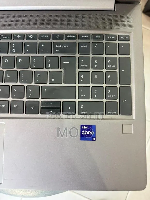 Laptop HP ZBook Power G9 i7 16GB Intel Core i9 SSD 1T · Photo 1